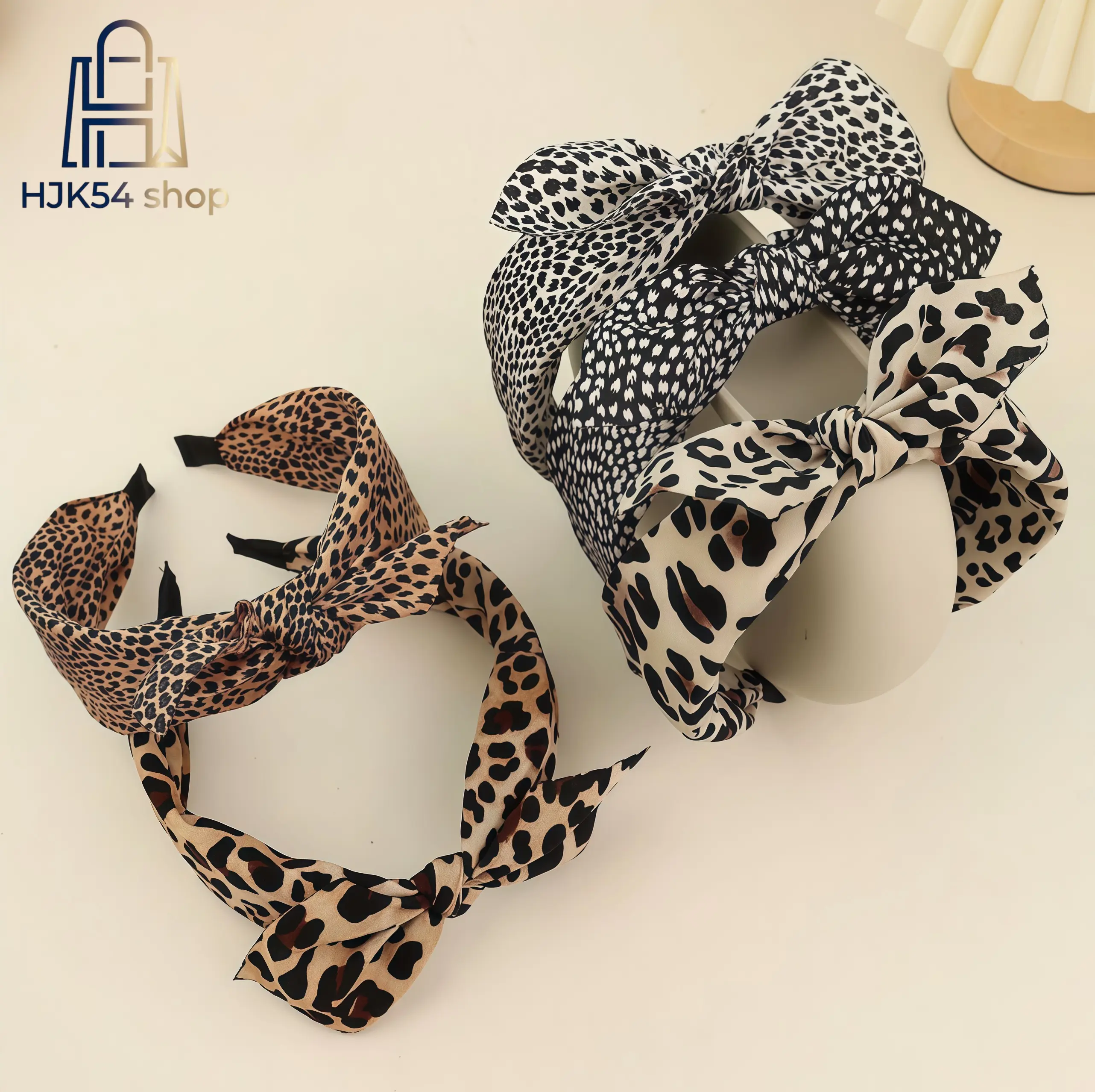 4 PCS Leopard Print Headbands for Women, Soft Fabric with Vintage Bow Decor, Wide Non-Slip Hair Securing Bands for Daily Wear & Makeup, Animals, Heatless Hairstyle, Fashion