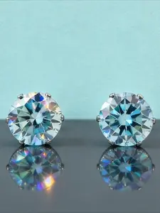 1pair 0.5 Carat Charming Round Cut Synthetic Moissanite Six-prong Crown Stud Earrings with Fashionable Design, Men's and Women's Suitable for Banquets, Parties, Official Occasions, Anniversary Gifts