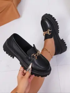 Trendy Women's Chunky Thick Sole Flatform Loafers with Chain Detailing, New Fashionable Slip-On Shoes, Stylish Casual Footwear for Everyday Wear