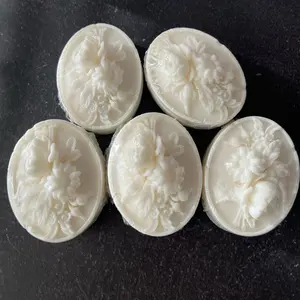 Melt & Pour Shea Butter with Glutathione & Niacinamide Glow Bar for Radiant Skin Care