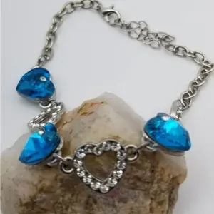 Heart ofthe ocean Trinity aquamarinecrystal bracelet
