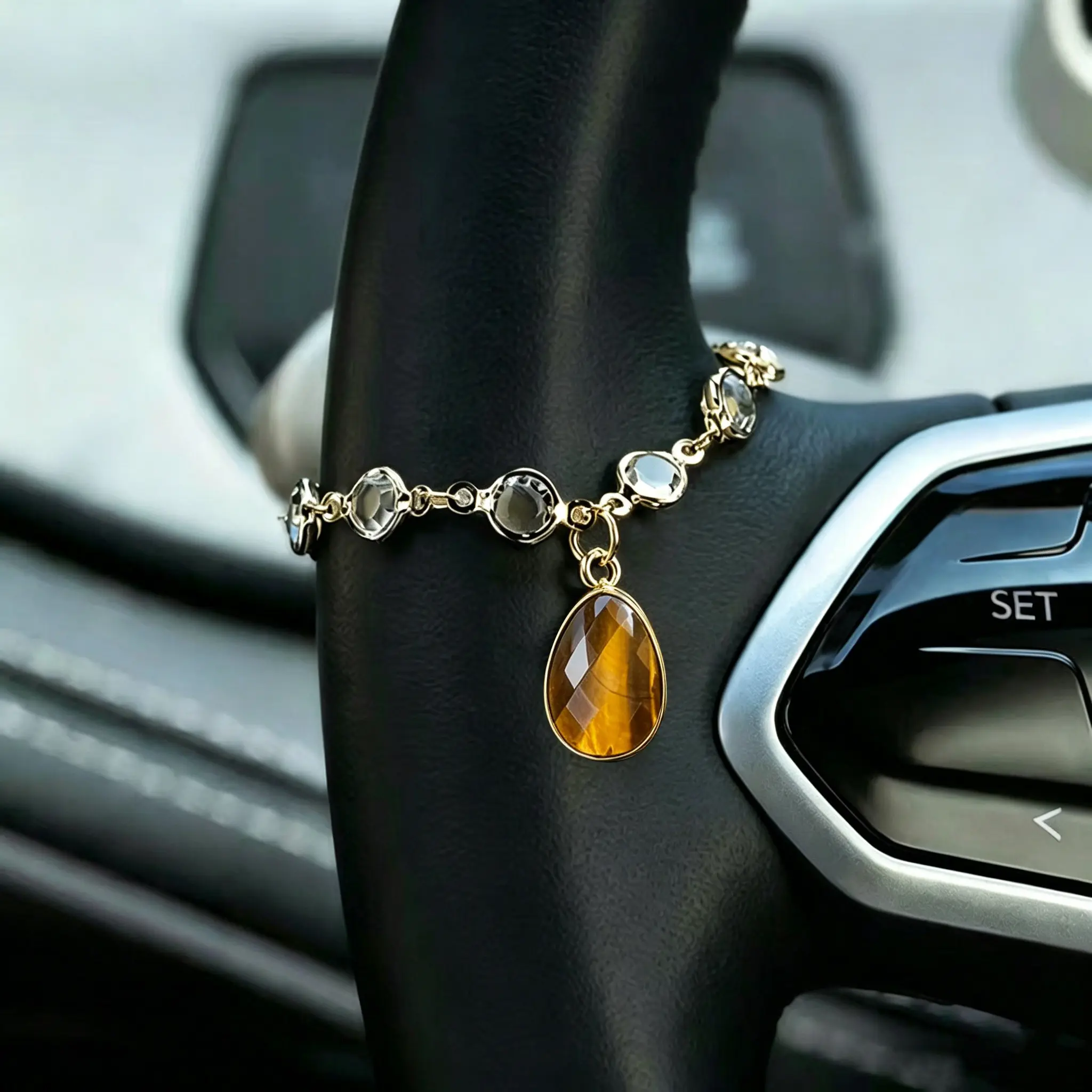 Natural Amethyst Water Droplet Hanging Ornament, Crystal Cross Steering Wheel Chain, Auto Interior Dashboard Decoration, Father's Day Gift, Car Interior Ornaments, Car Interior Decorative