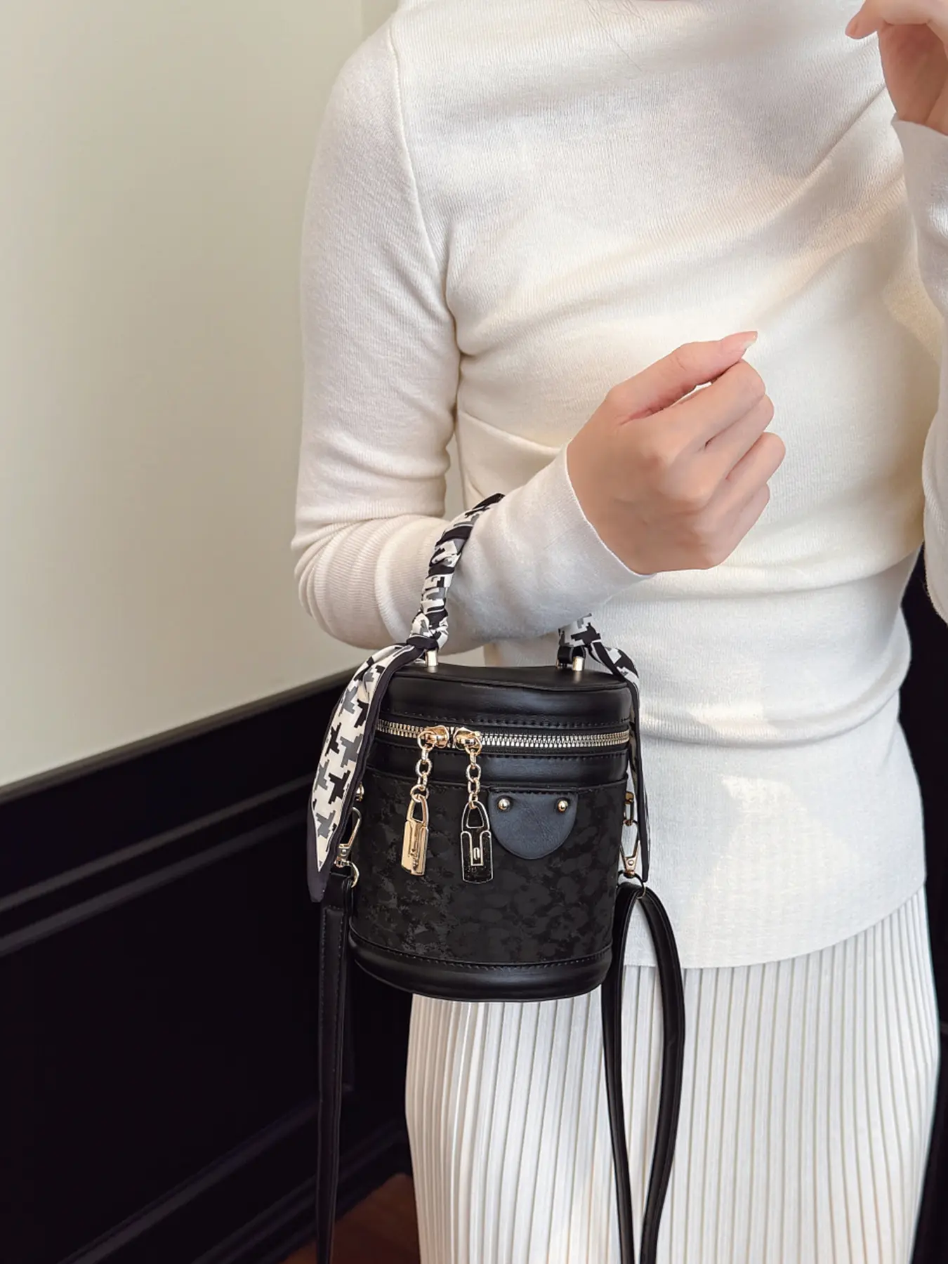 1pc Ladies' crossbody bag, Casual Trendy Purses, lightweight handbag, leopard print zipper closure, PU Leather Bag, suitable for white-collar work, commuting, dating, Crossbody Purses, Handbag Shoulder Bag, Fashion crossbody bags