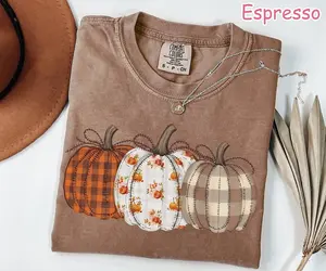 Lady's Boho Streetwear Casual Fit Short-Sleeve Pumpkin Round Neck Top, Fall Autumn Harvest Patch Patchwork T-Shirt with Fabric Details