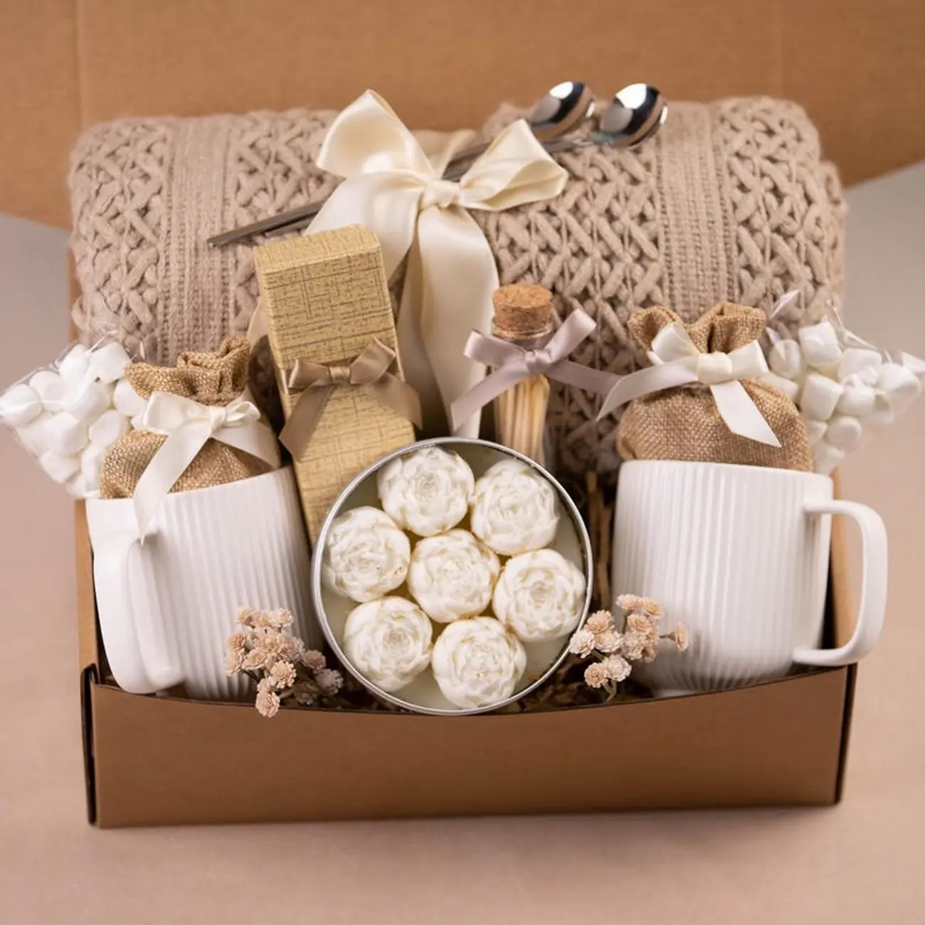 Cozy Gift Box for Couples Care Package for Holiday Gift for Couple Grandparents Gift For Family Hygge Winter Gift Box for Couple 2BEQJ