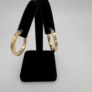 10k earrings in square shape