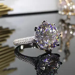 Women's Oversized 6.5-Carat Imported Imitation Moissanite Prong Jewelry Ring, Group-Set Artificial Gemstone Moissanite Ring Band for Wedding Ornament, Gift Option