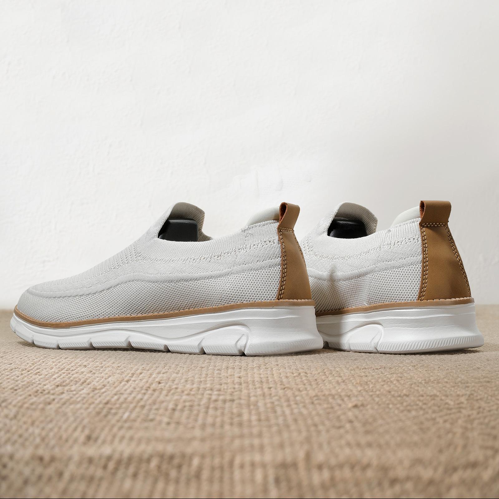 New men’s casual low top shoes fashionable driving moccasins and flat sneakers that are lightweight, breathable, and comfortable for everyday wear and running. Perfect for students and outdoor sports. Closed Trainer Boy Training Runner Athletic Footwear