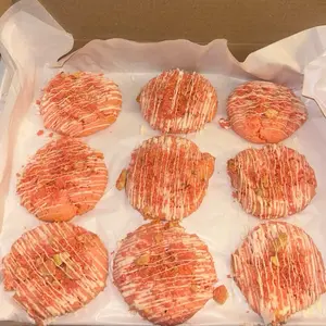 Strawberry Crunch Cookies