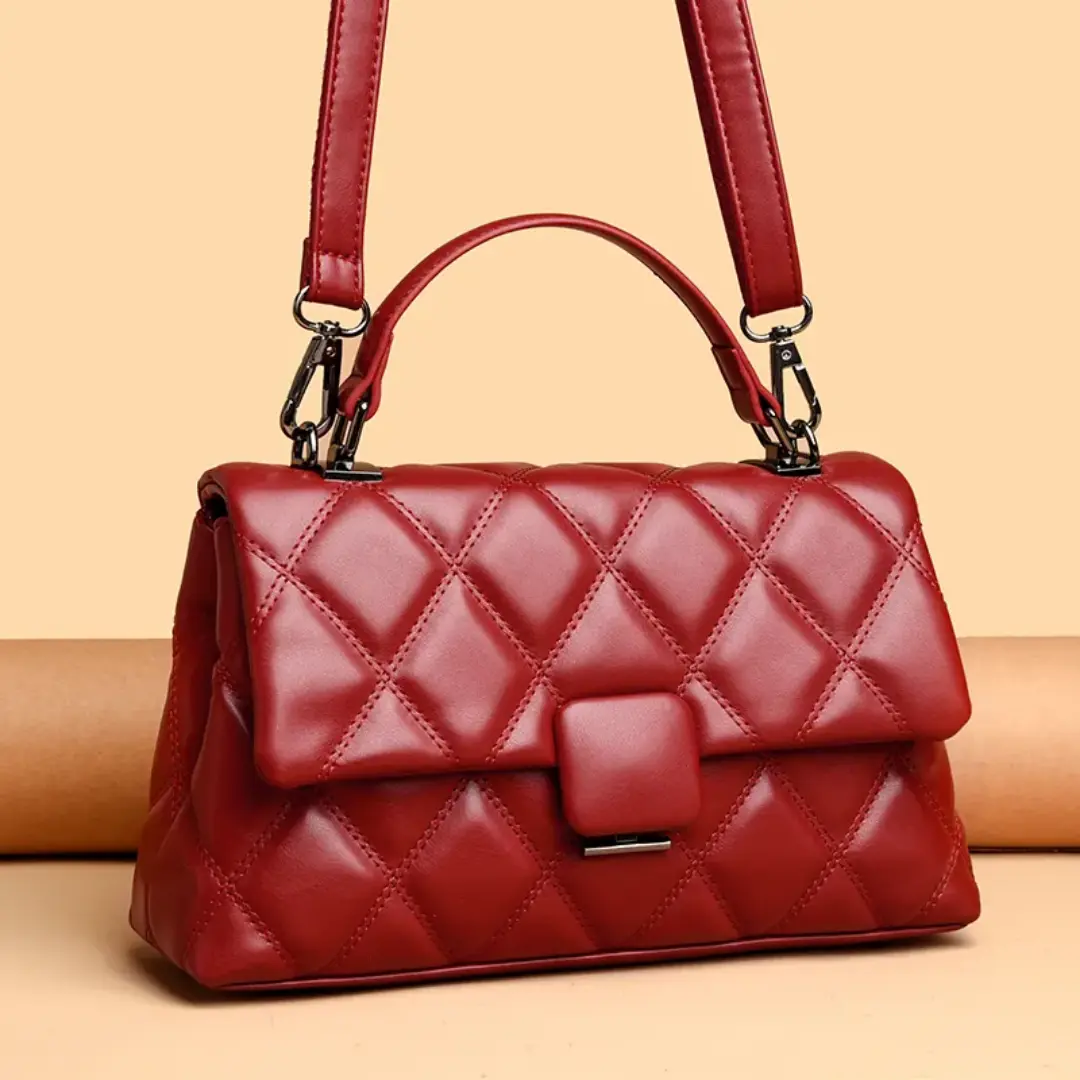 Women's Chic Quilted Crossbody Purse, Vegan PU Leather Shoulder Bag for Everyday Use, Multi-Pocket Organizer with Chain Strap, Zip, and Snaps, Chic Look, Multi-Pockets, Synthetic