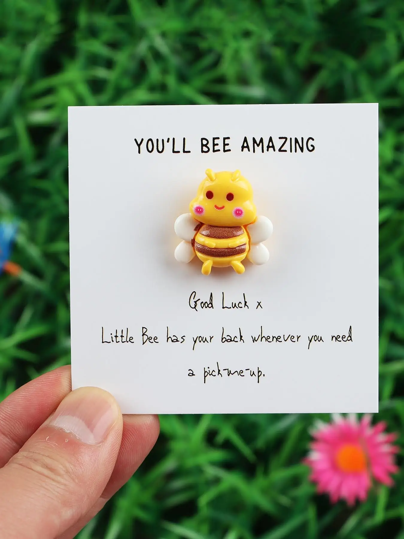Cute Cartoon Bee Design Pocket Hug Card, Fashionable Diy Jewelry for Women & Men, Perfect Gift for Birthdays, Friendship Day and Back To School, Posit
