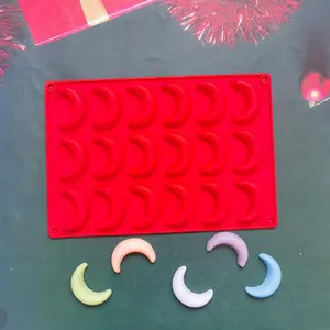 Crescent Moon Silicone Mold – Resin, Baking & Crafts