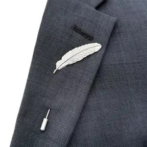 Lapel Feather Pin Feather Brooch Men's Fashion Accessory for Stylish Outfits
