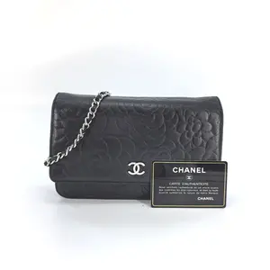 Pre-owned CHANEL leather Shoulder Bags Black Camellia Embossed CC Flap Wallet On Chain BF00156