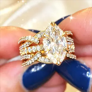 2pc Zirconia Rings Stacked Together, Exuding A Gorgeous Vintage Charm. The Main Stone, A Marquise Zirconia, Sparkles Brilliantly, Making It Ideal for Wearing To Women's Formal Events or Important Ceremonies.