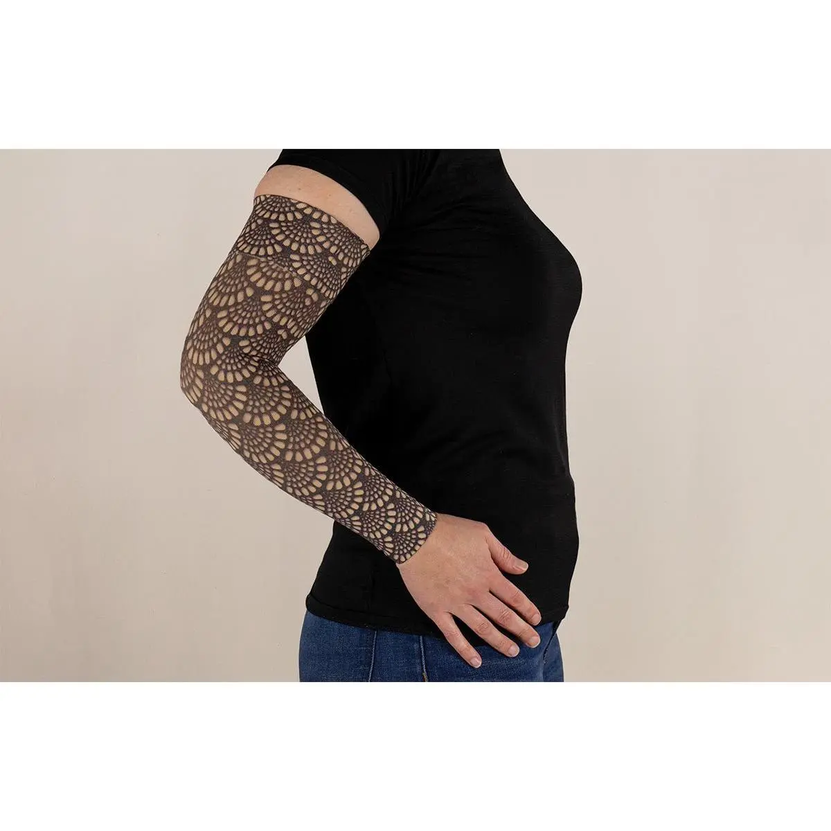 Speakeasy Gradient Compression Arm Sleeve