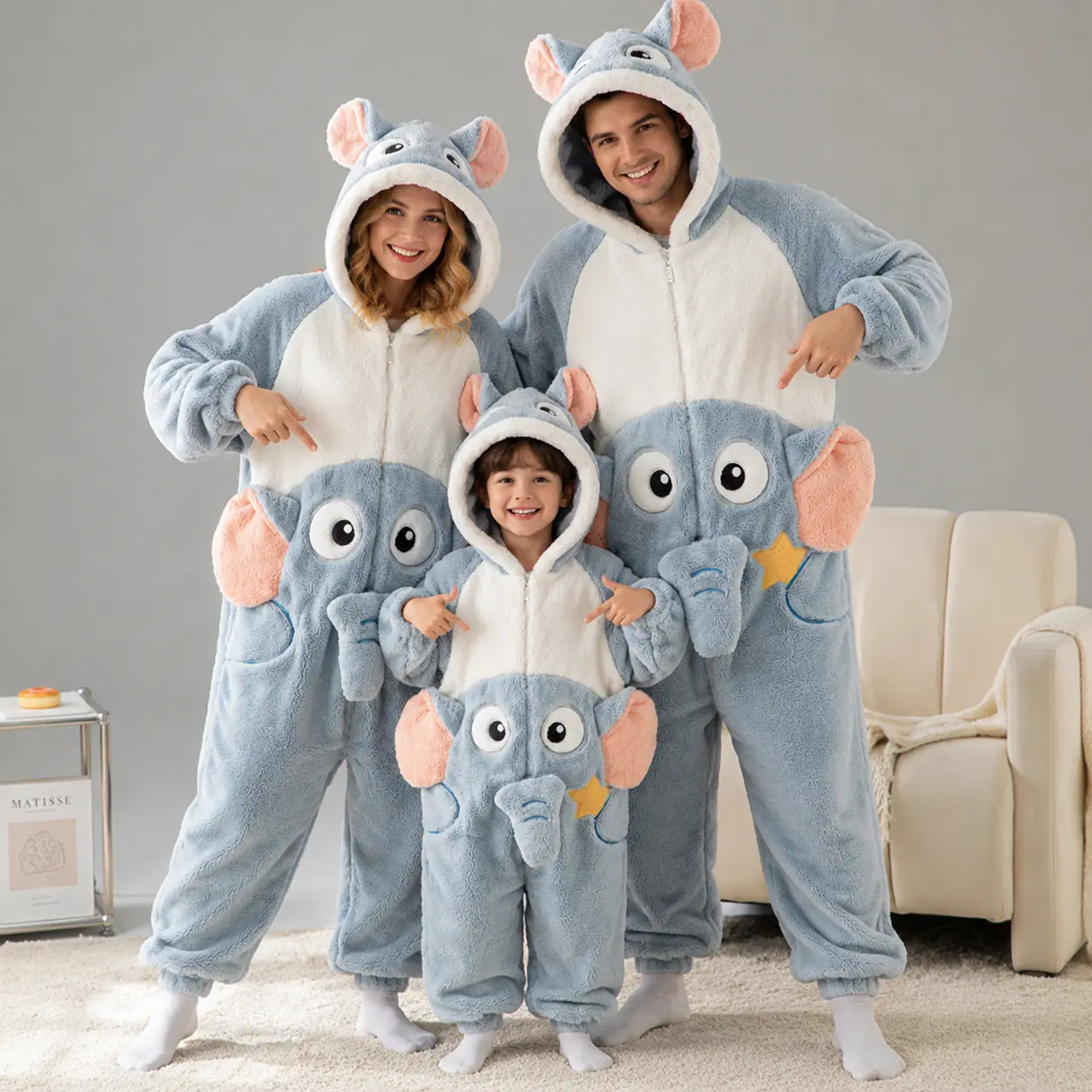 Family Matching Wearable Blanket Hoodie, Cute Elephant Plush Blanket for Adults Kids, Soft Coral Fleece Hooded Blanket with Cartoon Animal Design, Warm Cozy Oversized Throw Blanket for Winter Home Gift
