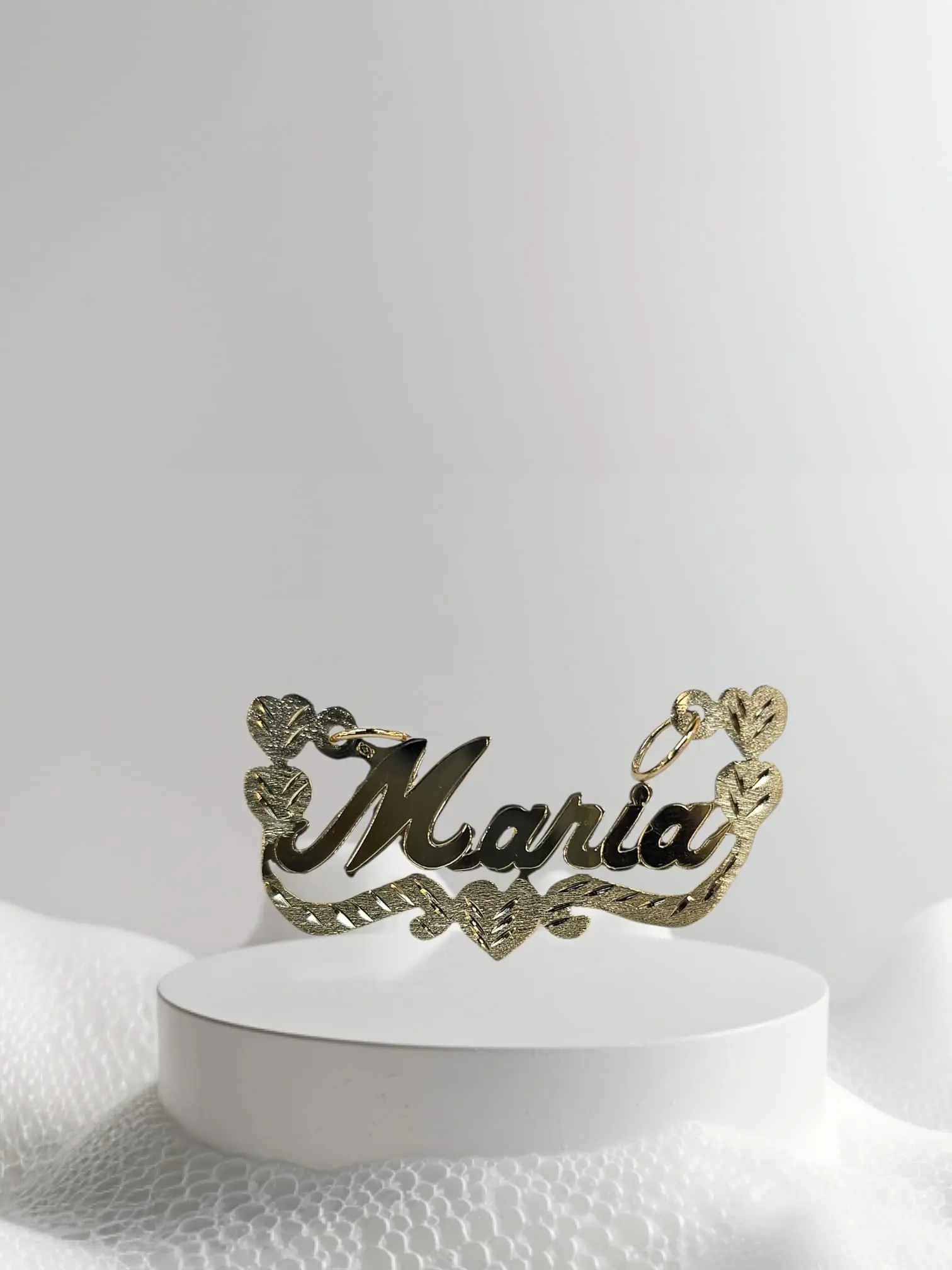 Personalizamos tu nombre en oro 14k