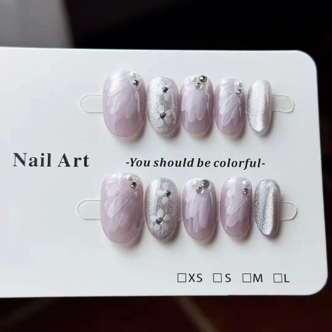 10pcs high-end Ice purple daisies, light purple cat's eyes, hand-painted feathers, simple and elegant handmade fake nails, Glitter Nails, Nail Art Design