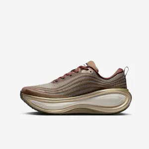 Nike Vomero Plus QS Off Noir Pecan