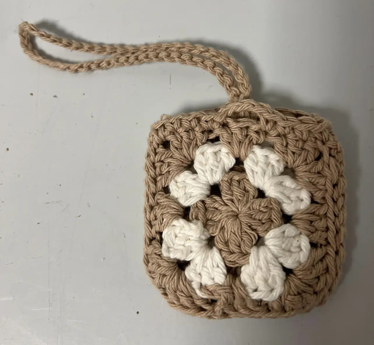 Crochet airpods case - granny squares brown/cream