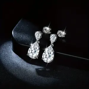Water droplet shaped moissanite earrings, luxurious and fashionable earrings, suitable for wedding parties, birthday gifts, and accessories for daily and important occasions