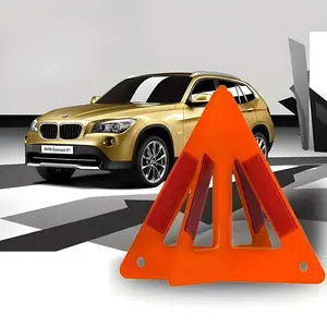 Car triangle warning sign, easy to use, battery free, high visibility with reflective strip, durable and fastened plastic structure, used for emergency road assistance, vehicle safety accessories, emergency stop signs