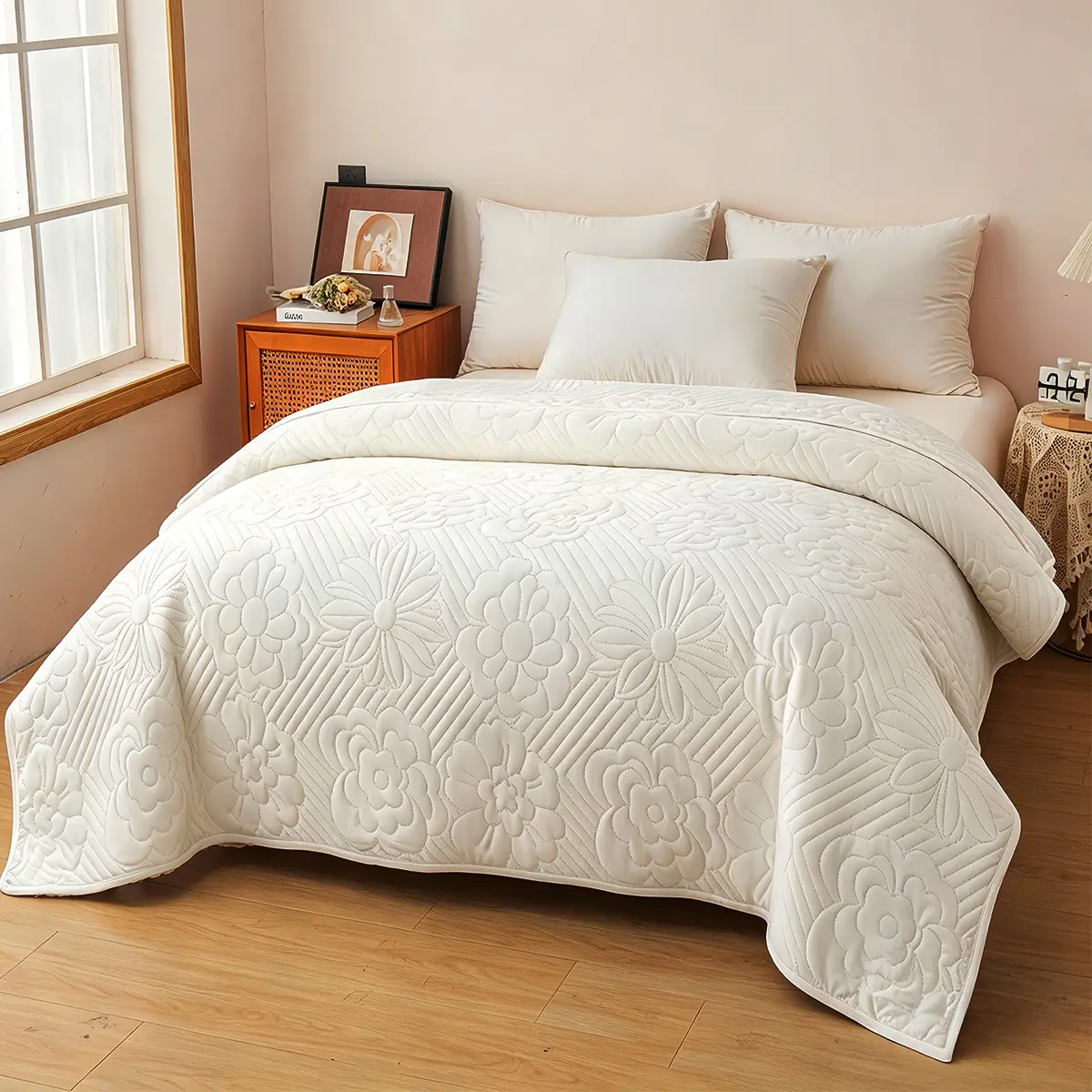 1pc Lightweight Breathable Quilted Bedspread, Embossed All-Season Cover, Ultrasonic Rose Embossing, Multi-Use