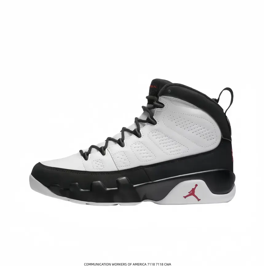 White‑Black High‑Top Basketball Shoes, smooth leather upper, black laces, red rear details. Classic retro silhouette, supportive structure for casual sports and daily street wear.