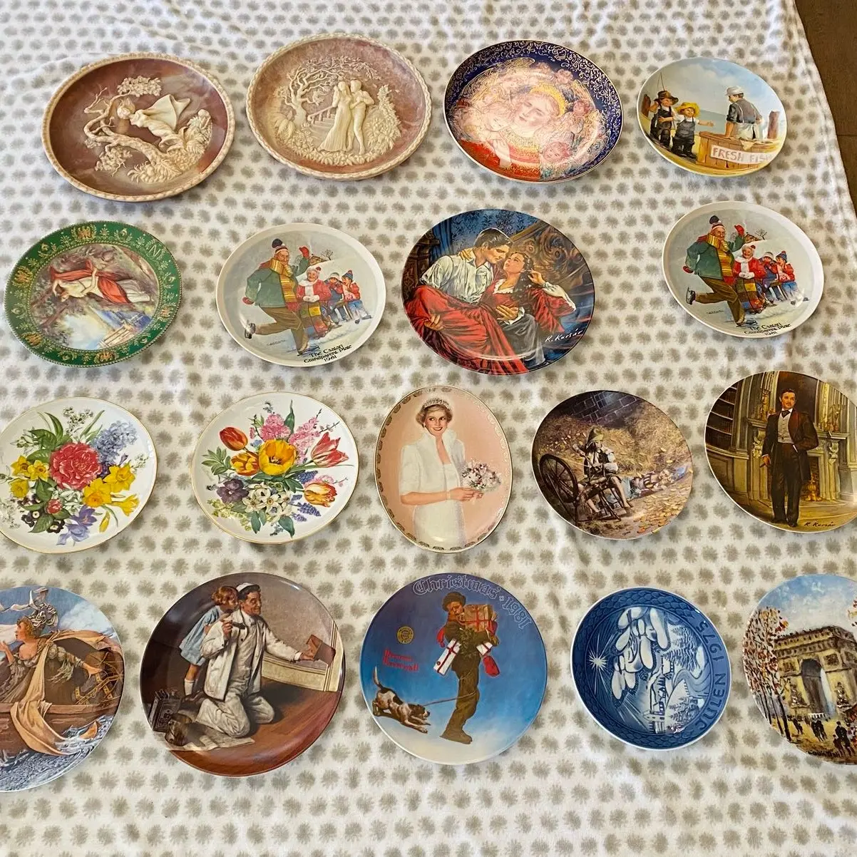 18 Vintage Collector Plate Set With All Certificates And Original Boxes