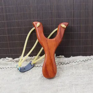 Wooden Slingshot Toy, 1 Count Outdoor Shooting Toy, Outdoor Shooting Toy for Adults, Outdoor Recreation Equipment