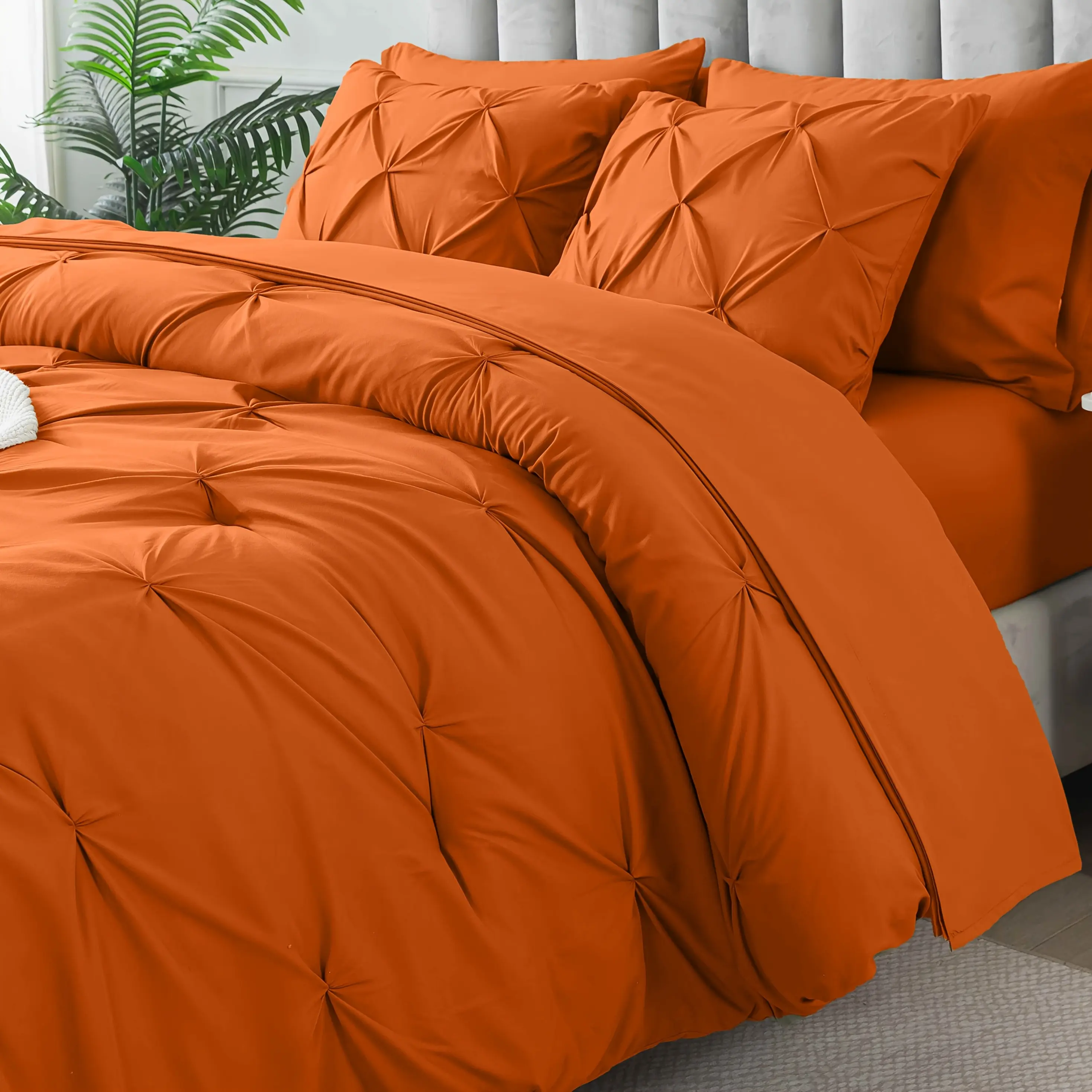 7pcs Luxury Soft Fluffy Pinch Pleated Bedding Sets - Queen, King Sizes - Essential Bedding for Home & Dorm