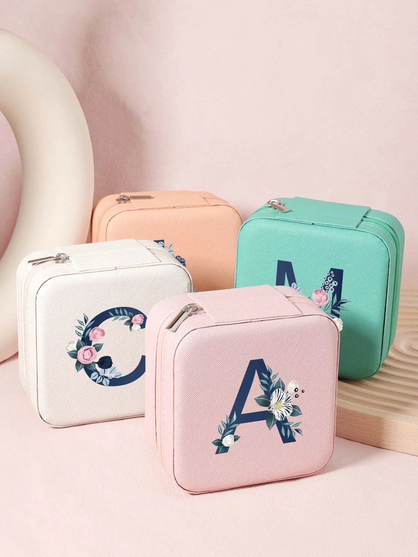 Initials Letter Pattern Jewelry Storage Box, Portable Zipper Jewelry Organizer, Travel Case for Rings, Necklaces, and Earrings