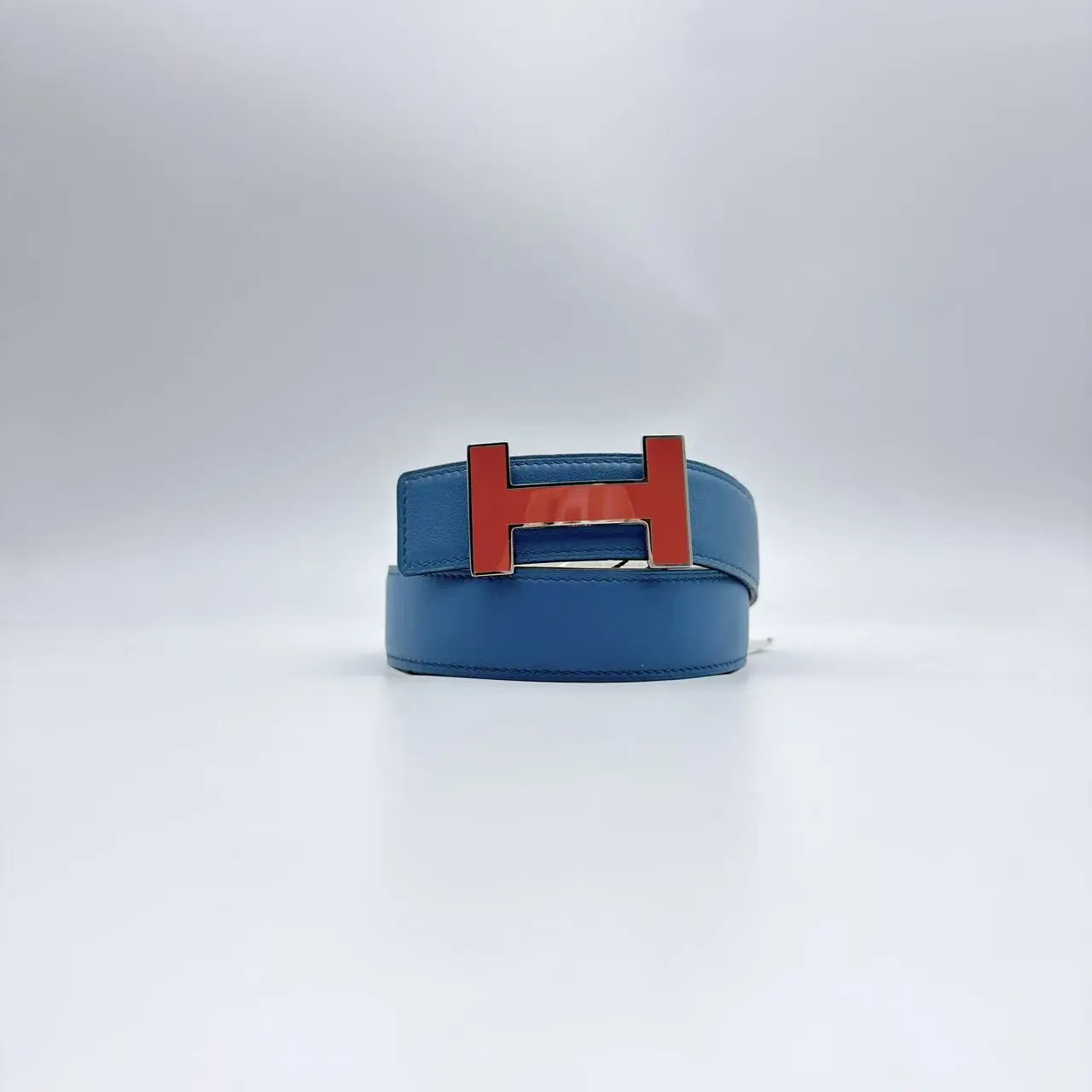 Pre-owned HERMES OrangeRed Buckle & Double sided Blue and white Leather Belt 32mm Q608