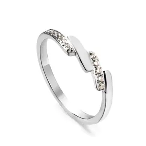 A Beautiful Silver Ring With Small Round Diamond