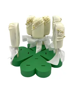 Cakesicle Stand #13 - Shamrock