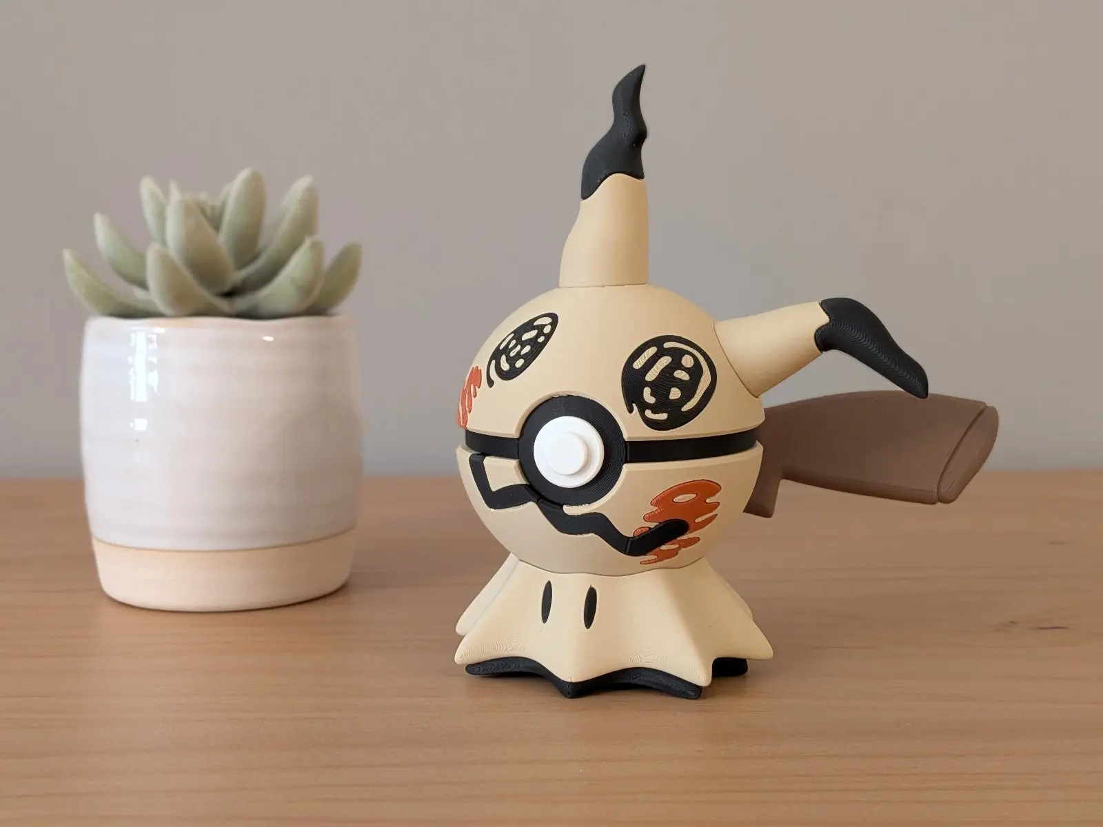 Mimikyu Ball | Themed Collector Ball