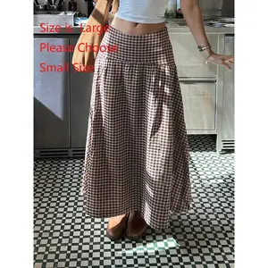 Vintage two-tone plaid pleated high-waisted long skirt, women’s Harajuku-style loose A-line streetwear, all seasons, casual street-style skirt