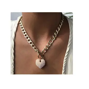 Gold Chain Pearl Heart Pendant Necklace - Elegant Design with Heart Shape and Gold Chain