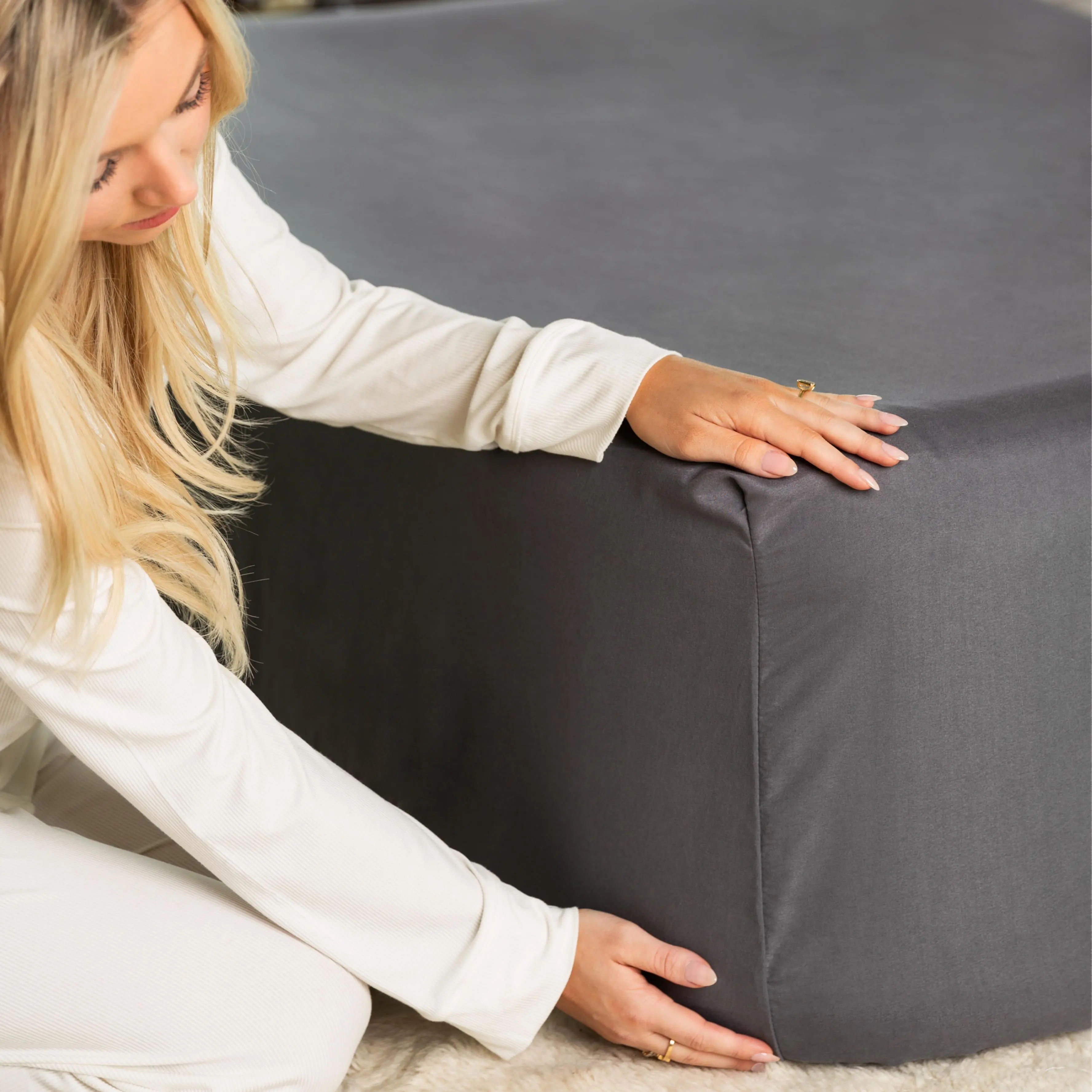 CGK | DeepFit Fitted Sheet ONLY – Extra Deep Pocket, Pocket Ultra-Soft Microfiber, Wrinkle-Free, Fits Up to 24" Mattress (SINGLE SHEET) Soft Comfy Bedding