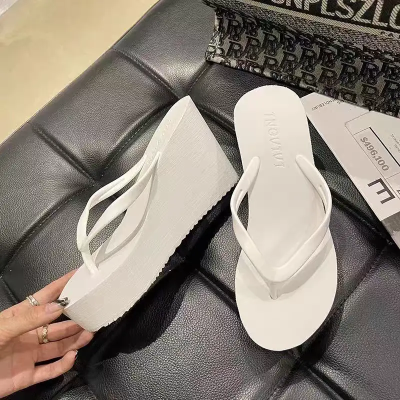 Trendy Ladies Platform Wedge Thong Flip Flops, Soft Thick‑Sole Summer Casual Sandals, Non‑Slip Light‑Weight Beach Slippers, Fashion Slip‑on Shoes for Travel Getaway, Pool Party, Outdoor Street Daily Wear for Women