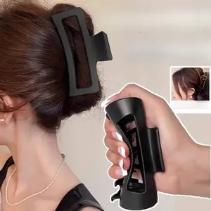 Soft rubber safety grabber hair clip for women to rely on while driving without pressure, simple hair accessory