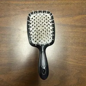 Bautero Detangling Hair Brush 106 Anti-Static Bristles 8.9x3.15 Inch Lightweight Ergonomic for Wet Dry Hair Knot Removal Eco Friendly
