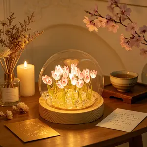 Tulip Night Light Ornament, USB Powered Mini Art Lamp with Gift Bag, Handmade Tulips, Perfect for Graduation, Birthday Gifts for Women, Lovers, Friends