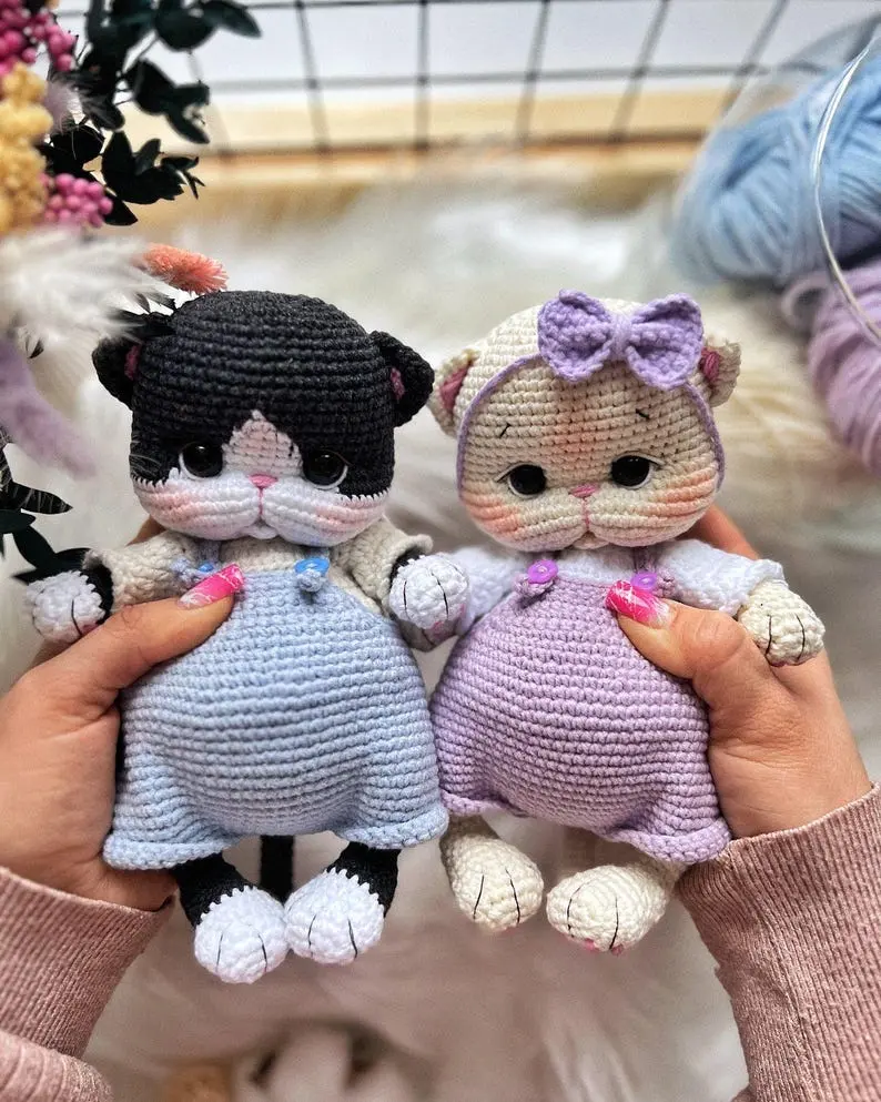 Kittens Amigurumi Crochet Poseable Cats with Sweater, Overalls & Bonnet