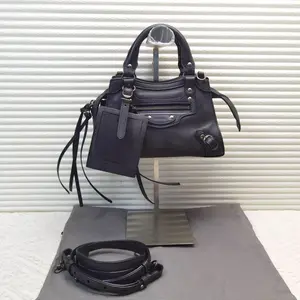 Pre-owned Calfskin Crossbody Bags Balenciaga Neo Classic City Bag Leather