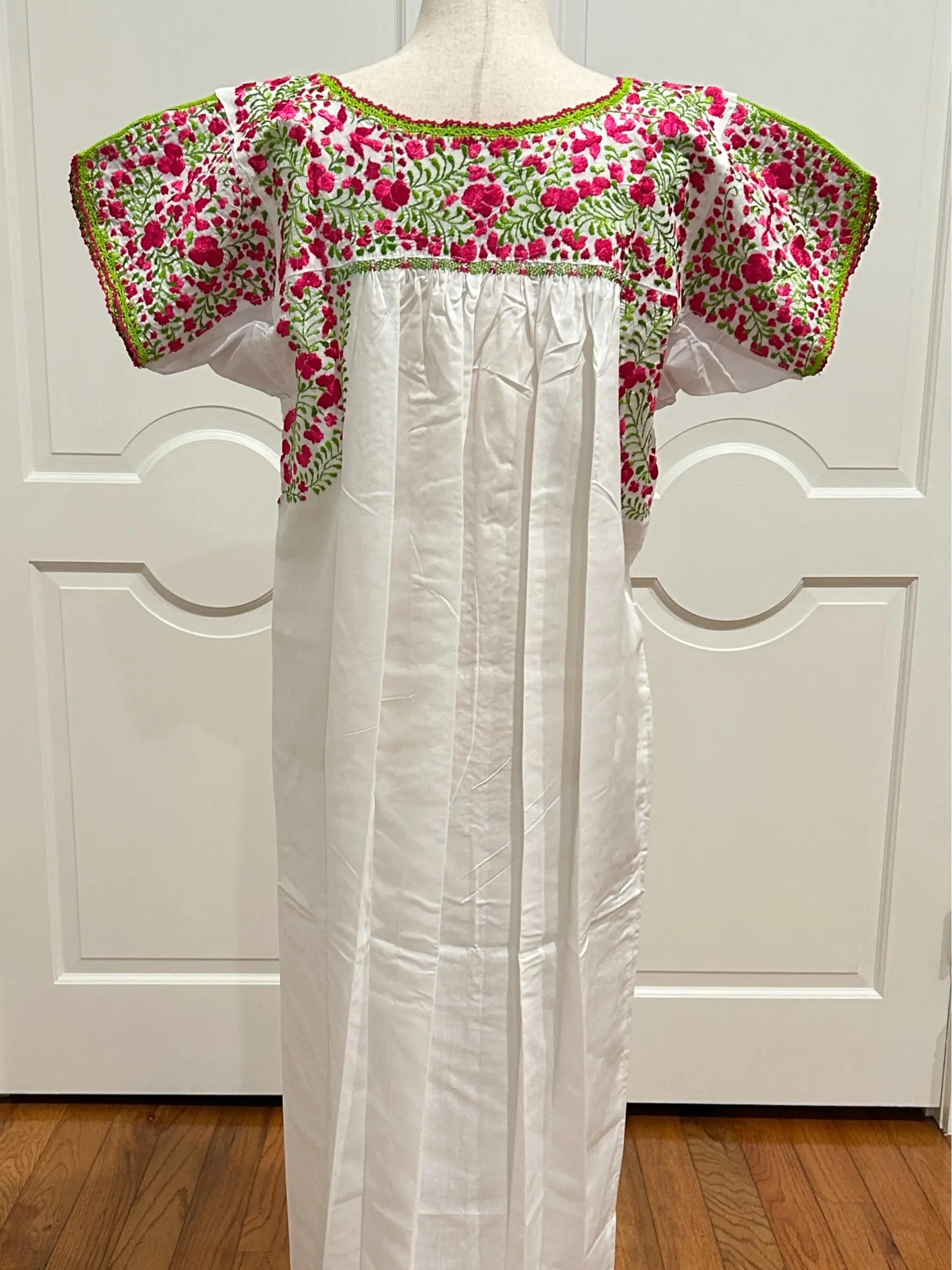 San Antonino Maxi Dress, Oaxaca Mexican dress. hand Embroidered. Silk Threads, - TikTok Shop San Antonino Maxi Dress, Oaxaca Mexican dress. hand Embroidered. Silk Threads, - TikTok Shop