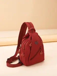 1pc Ladies' Stylish, Fashionable crossbody bag, equipped with adjustable shoulder strap, multi compartment storage design and metal logo identification, durable and lightweight carry on bag, suitable for daily commuting, shopping