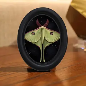 1 count, Victorian Gothic Moth Art Print Oval Frame, Vintage Wall Decor, Elegant Insect Mural, Home and Office Decoration, 6.8 X 8.7 Inches