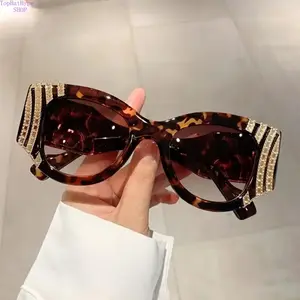 Oversized Cat Eye Sunglasses, Vintage Punk Unisex Eyewear, Two-Tone Metallic Frame, Gradient Mirror Lens, Bold Trendy Shades for Street Style, Outdoor & Daily Fashion